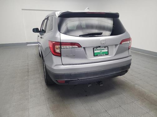 Lunar Silver Metallic 2019 Honda Pilot LX