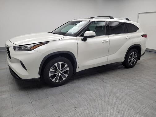 Blizzard Pearl 2020 Toyota Highlander XLE