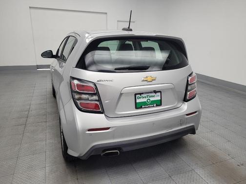 Silver Ice Metallic 2020 Chevrolet Sonic FWD Hatchback 1FL 5-Door