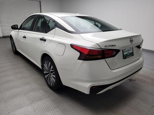 White 2025 Nissan Altima 2.5 SV