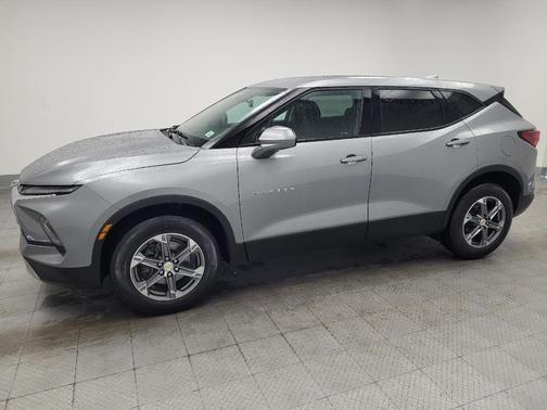 Sterling Gray Metallic 2024 Chevrolet Blazer 2LT