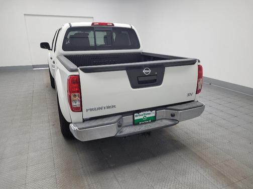 Glacier White 2018 Nissan Frontier SV