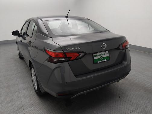 Gun Metallic 2020 Nissan Versa 1.6 S