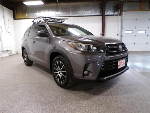 2017 Toyota Highlander SE