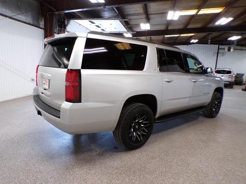 2018 Chevrolet Suburban LT