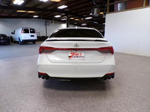 2019 Toyota Avalon XLE
