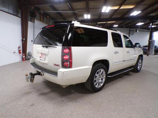 2011 GMC Yukon XL 1500 Denali