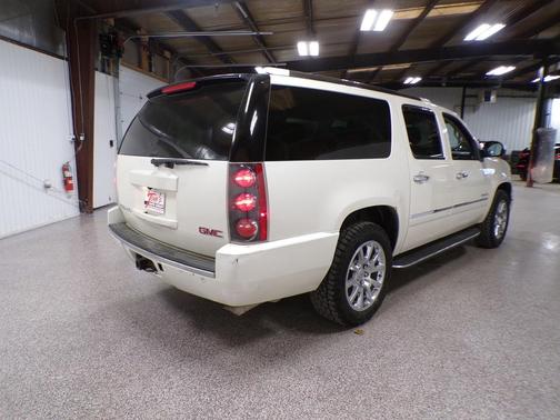 2011 GMC Yukon XL 1500 Denali