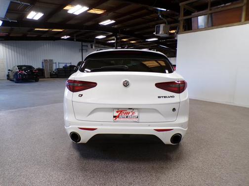 2021 Alfa Romeo Stelvio Ti