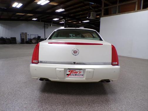 2008 Cadillac DTS Base