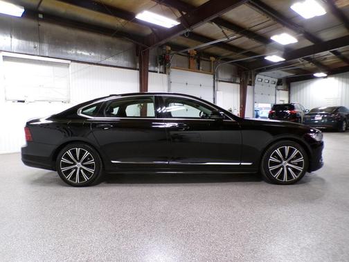 Black 2023 Volvo S90 B6 Plus