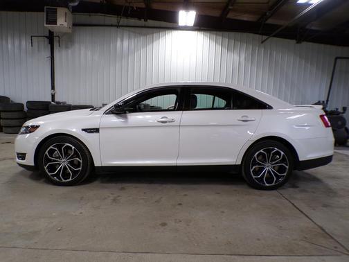 2018 Ford Taurus SHO