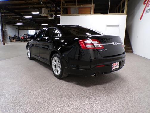 2018 Ford Taurus SEL
