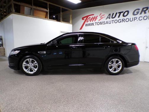 2018 Ford Taurus SEL