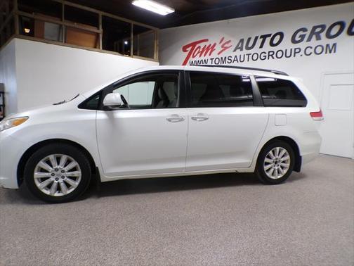 2012 Toyota Sienna XLE