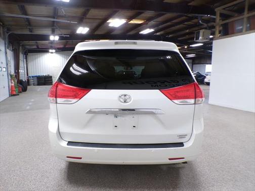 2012 Toyota Sienna XLE