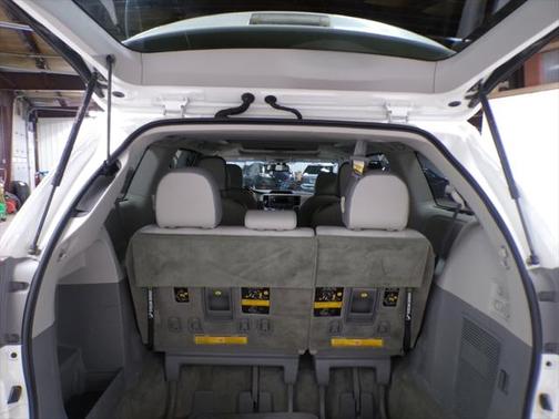 2012 Toyota Sienna XLE