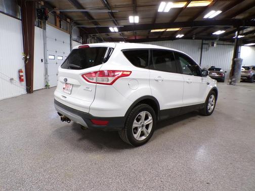 Oxford White 2016 Ford Escape SE