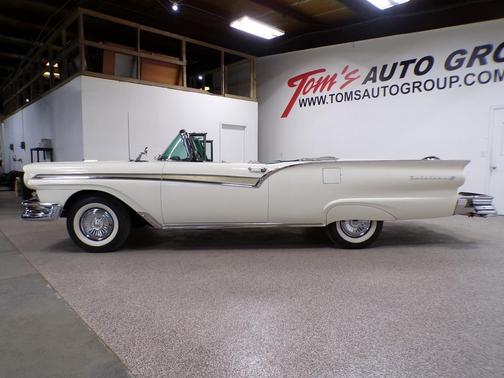 1957 Ford Fairlane 500 