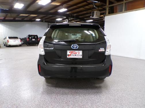 2013 Toyota Prius v Two