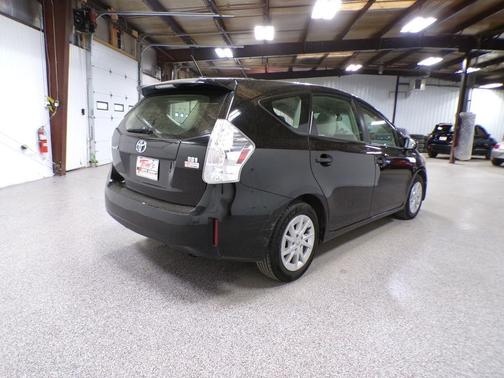 2013 Toyota Prius v Two