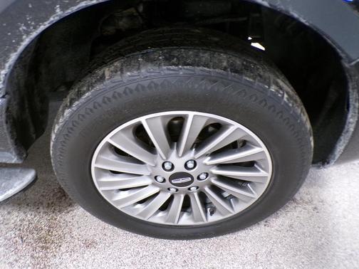 2013 Lincoln Navigator Base