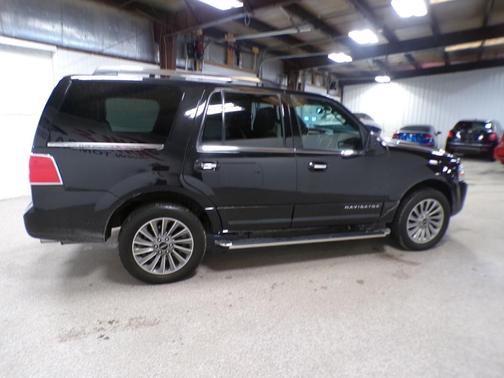 2013 Lincoln Navigator Base