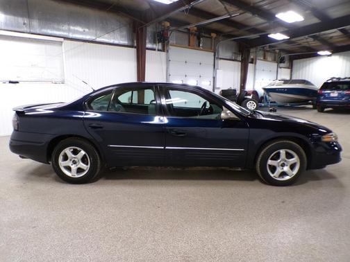 2004 Pontiac Bonneville SE