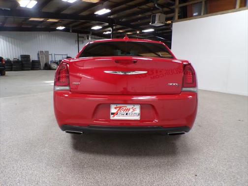 2017 Chrysler 300 S