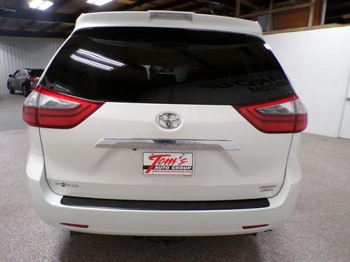 2020 Toyota Sienna Limited Premium