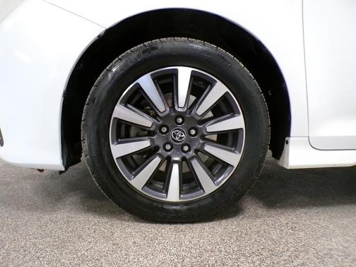 2020 Toyota Sienna Limited Premium