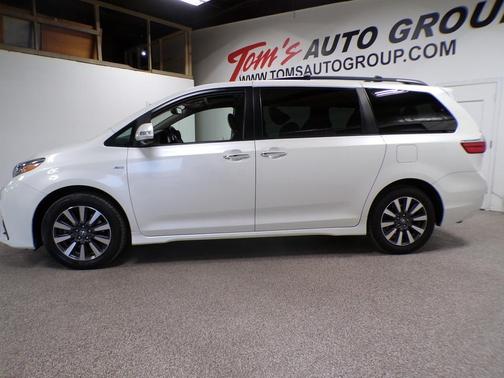 2020 Toyota Sienna Limited Premium