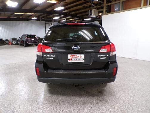 2011 Subaru Outback 3.6R Limited