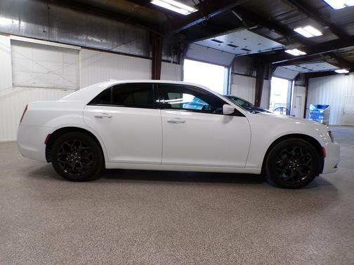 2019 Chrysler 300 S