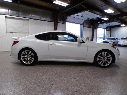 2013 Hyundai Genesis Coupe 3.8 Track