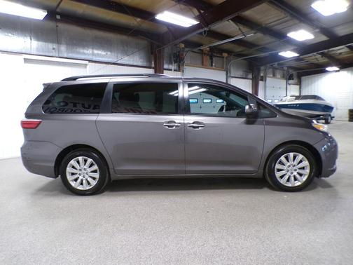 2015 Toyota Sienna XLE