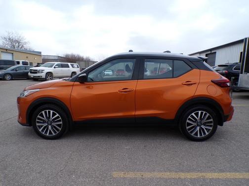 2022 Nissan Kicks SV