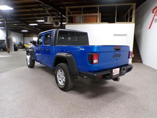 2020 Jeep Gladiator Sport