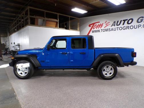 2020 Jeep Gladiator Sport