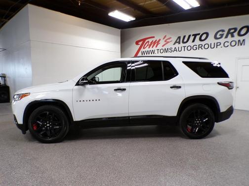 Summit White 2018 Chevrolet Traverse Premier