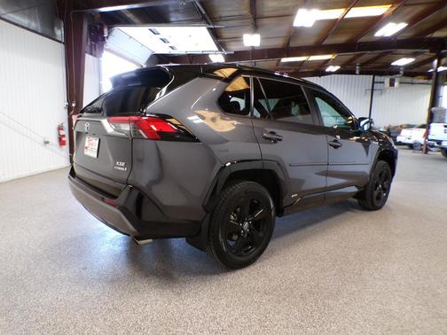 2019 Toyota RAV4 Hybrid XSE