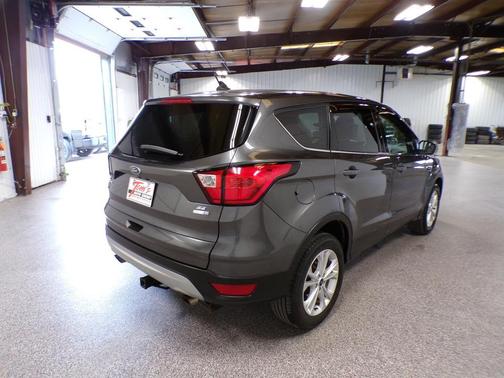 Magnetic Metallic 2019 Ford Escape SE