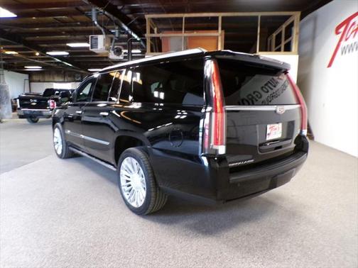 2016 Cadillac Escalade ESV Platinum