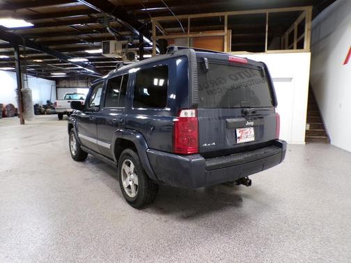 2010 Jeep Commander Sport