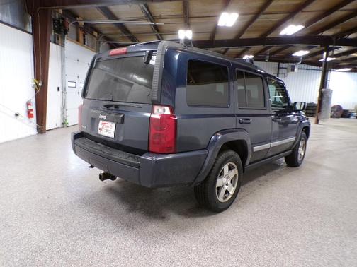 2010 Jeep Commander Sport