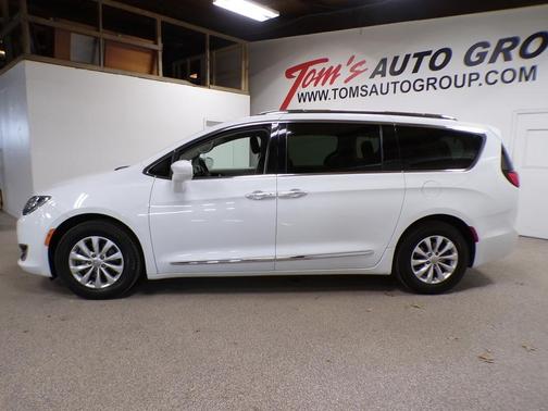 2019 Chrysler Pacifica Touring-L