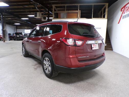 2017 Chevrolet Traverse 2LT