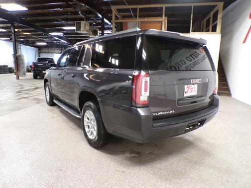 2017 GMC Yukon XL SLT