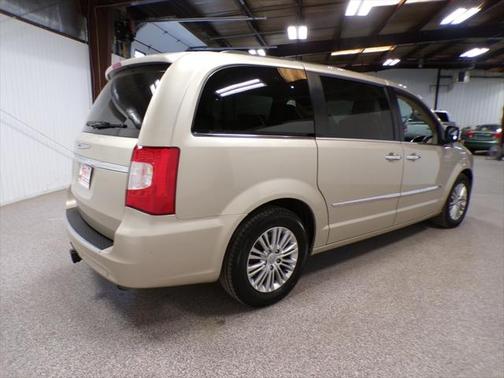 2015 Chrysler Town & Country Touring-L