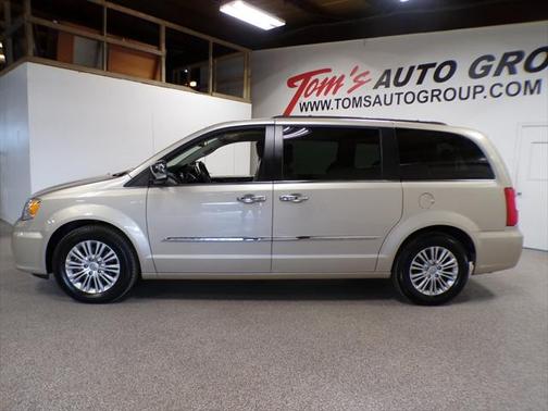 2015 Chrysler Town & Country Touring-L